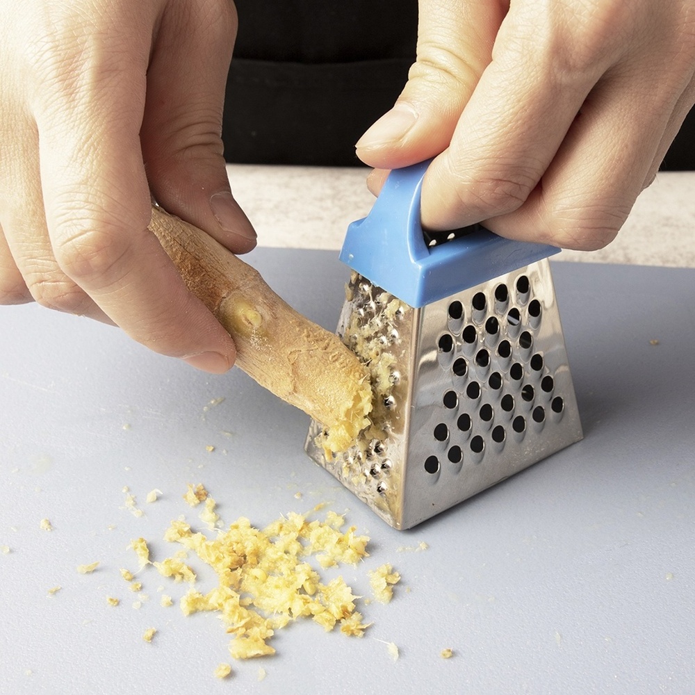 High quality manual stainless steel 4 sides kitchen fruit vegetable ginger garlic chili cheese small mini box grater