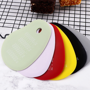 Durrable Dish Scraper Silicone Bowl Scraper Cleaning Pot Kitchen Silicone Spatula With Measurement Baking Dough Scraper