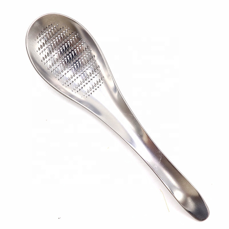 Manual stainless steel spoon-shaped garlic ginger root vegetable grater grinder for kitchen