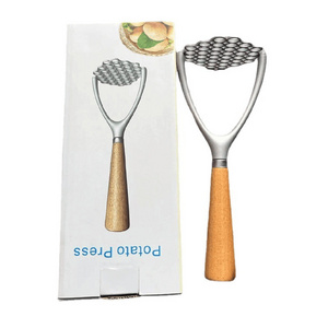 Kitchen Accessories Metal Potato Masher with Wood Handle for Fruit And Vegetable Mud