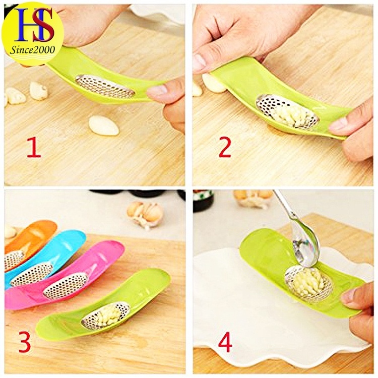 Wholesale Portable Garlic Press Rocker Plastic Garlic Crusher Chopper Mincer Press