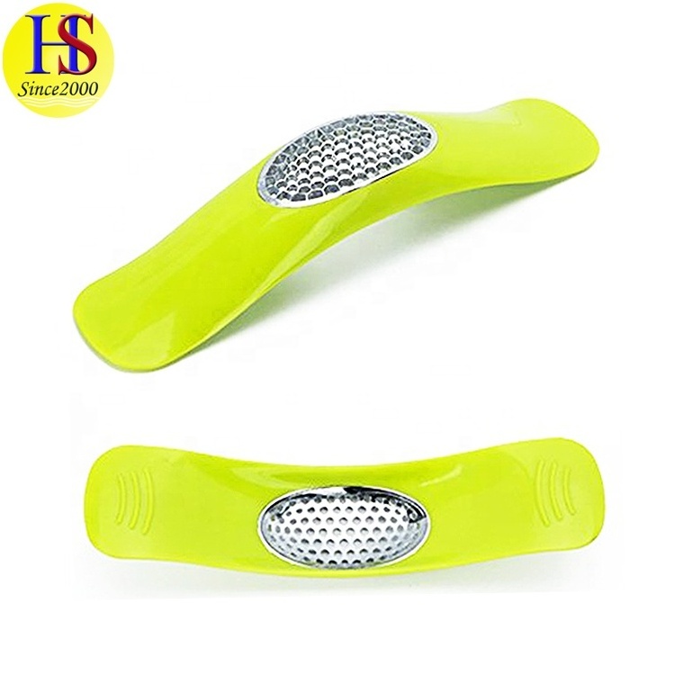 Wholesale Portable Garlic Press Rocker Plastic Garlic Crusher Chopper Mincer Press