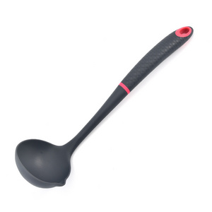 Heat Resistant Kitchen Tool Silicone Kitchen Soup Ladle with Pour Spouts Kitchen Silicone Soup Ladle Spoon