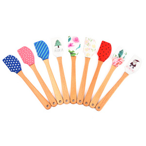 Hot Sell Heat Resistant Long Handle Cake Baking Small Spatula Scraper Non Stick Silicone Spatula