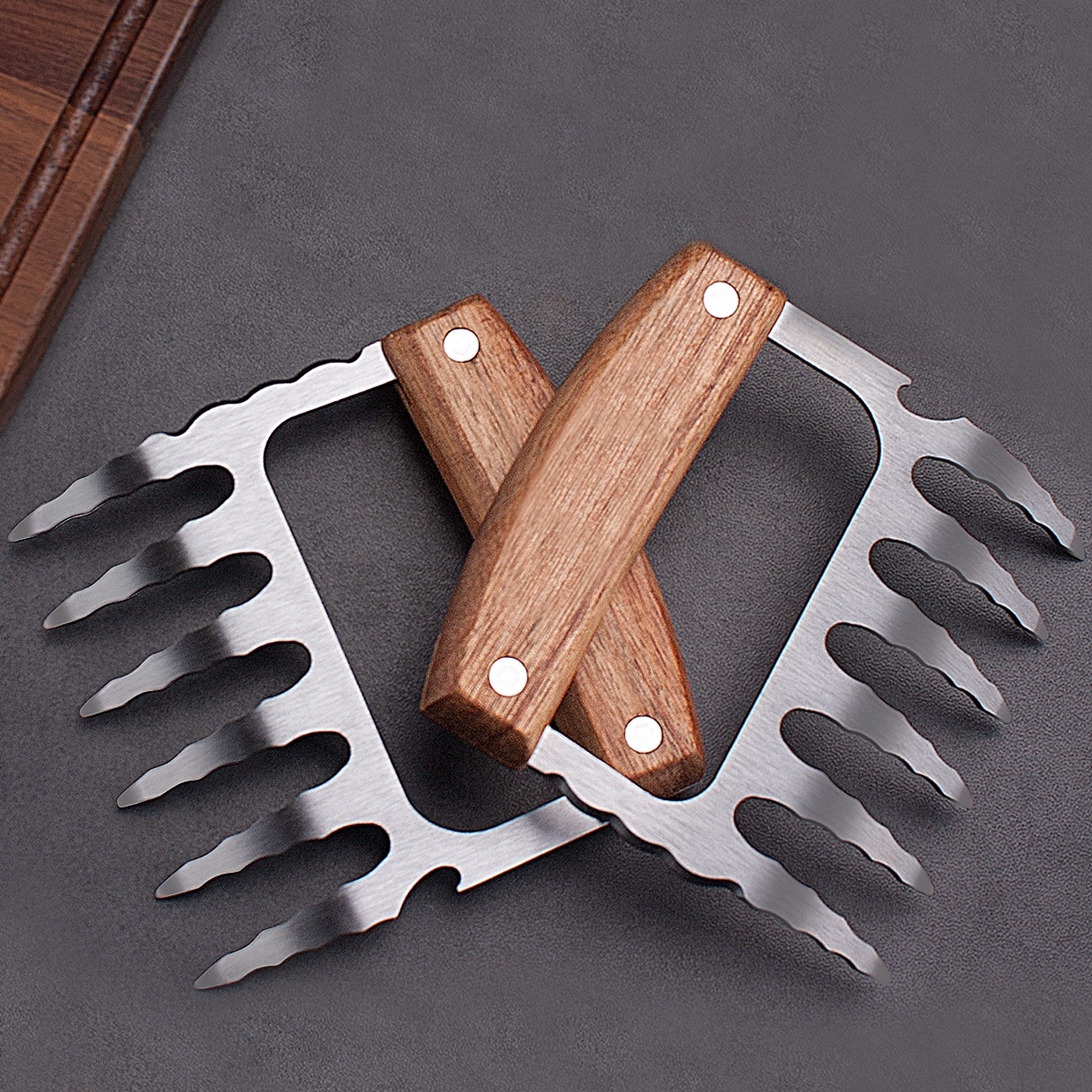 Top Seller Outdoor Wood Handle BBQ Grills Stainless Steel Camping Meat Claws Meat Shredder