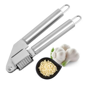 Kitchen Gadgets Heavy Duty  Garlic Press Easily Stainless Steel Ginger Crusher Garlic Press With Ergonomic Design