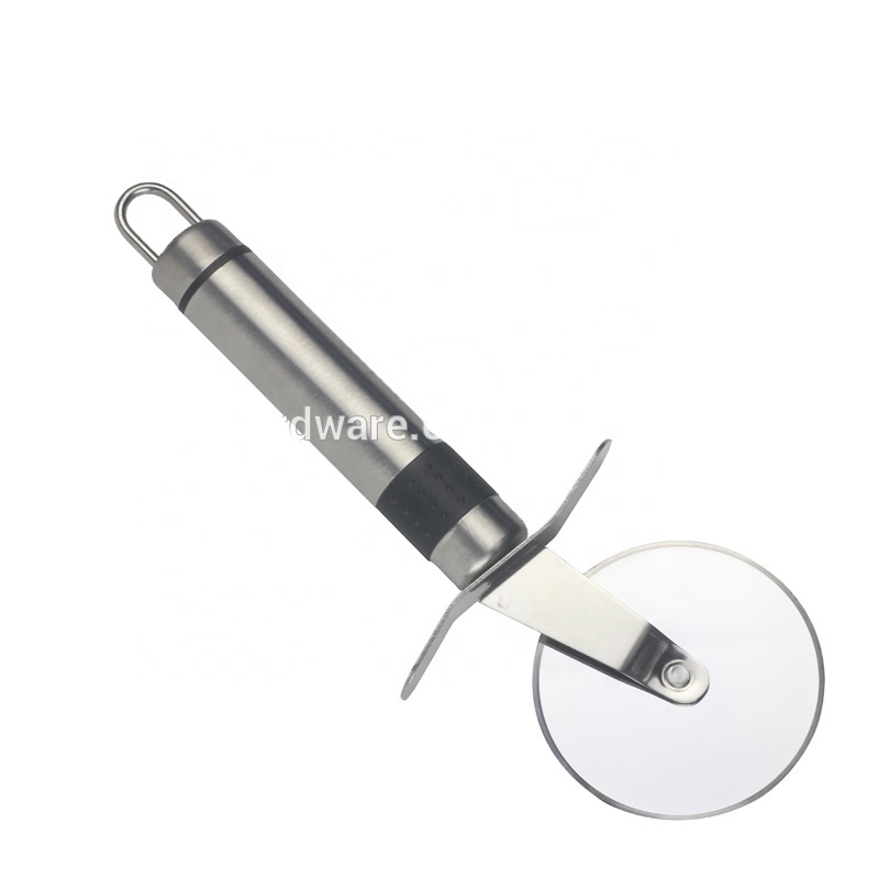 Professional hot sell household kitchen round 6.5cm wholesale stainless steel pizza cutter