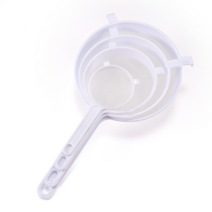 4pcs Plastic Handheld Flour Sieve Strainer Baking Flour Sifter