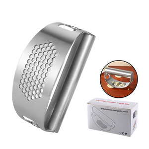 Garlic Press Rocker, 304 Stainless Steel Garlic Mincer Crusher Professional Kitchen Gadgets Garlic Chopper