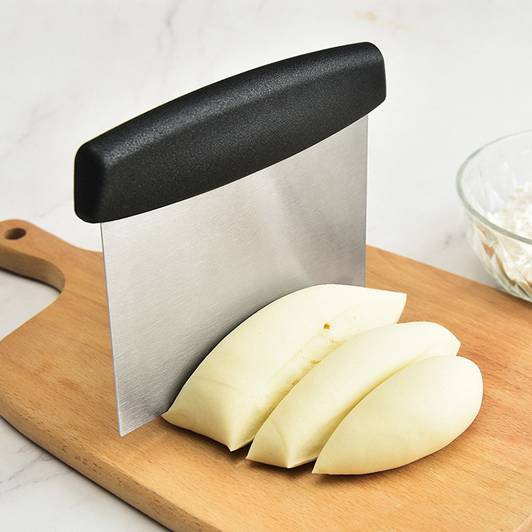 Multipurpose Food Scrappers Baking Pastry Chopper Black Stainless Steel Dough Scraper for Bread Cake Fondant Icing