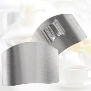 New Product Stainless Steel Household Kitchen Vegetable Meat Cutting Finger Guard