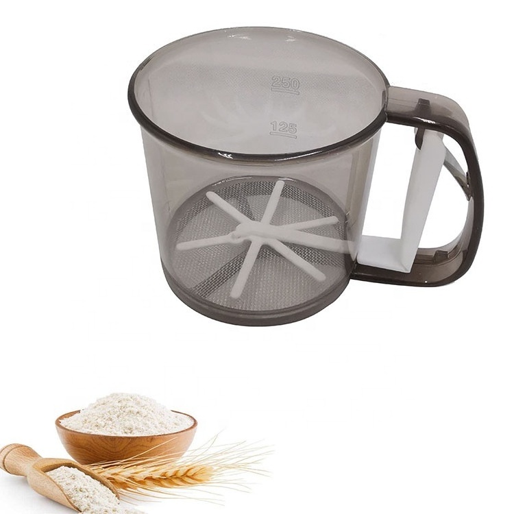 Top selling kitchen baking tool food grade manual flour shaker plastic flour sieves