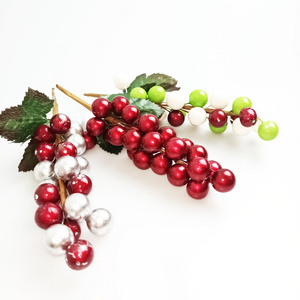 Wholesale Multi Colors Mini Artificial Berry Pick 7" Fruit Red Berry With Green Leaf Tree Decor Christmas Berry Foam Pick