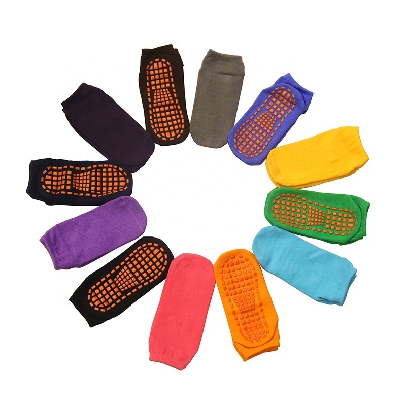 Wholesale Custom Anti Slip Jump Grip Kids Children Rubber Sole Trampoline Socks