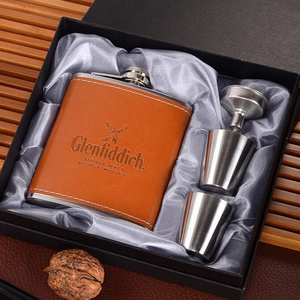 Wholesales 18/8 stainless steel Hip Flask For Liquor with leather cover with 2 shot glasses and Funnel GIFT SET