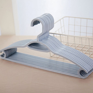 high quality colorful anti-slip hanger plastic hanger fancy clothes hanger