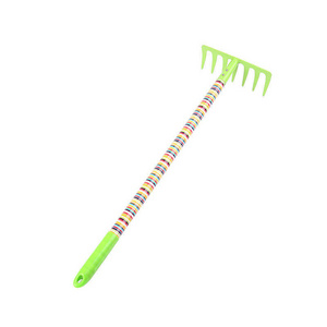 Good Quality Long Wood Handle Artificial Grass Weed Hoe Rake Modern Practical Garden Leaf Rake