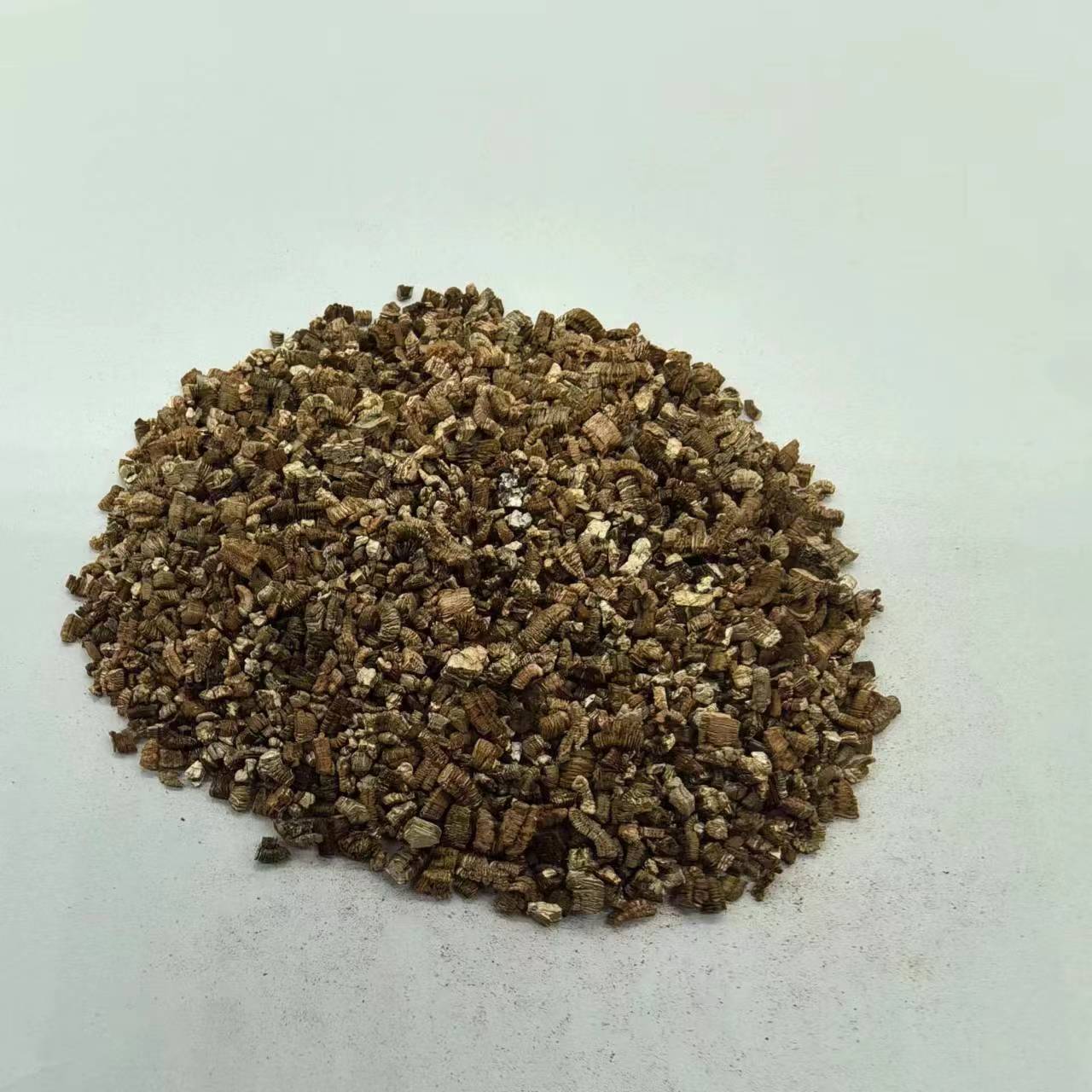 Strong water absorption building materials vermiculite sachet exfoliated crude vermiculite isolation vermiculite