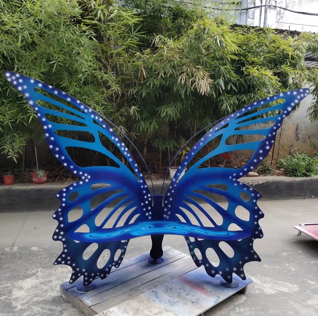 Modern metal art butterfly garden art chair statue home yard decoration outdoor display stainless steel sculpture for sale