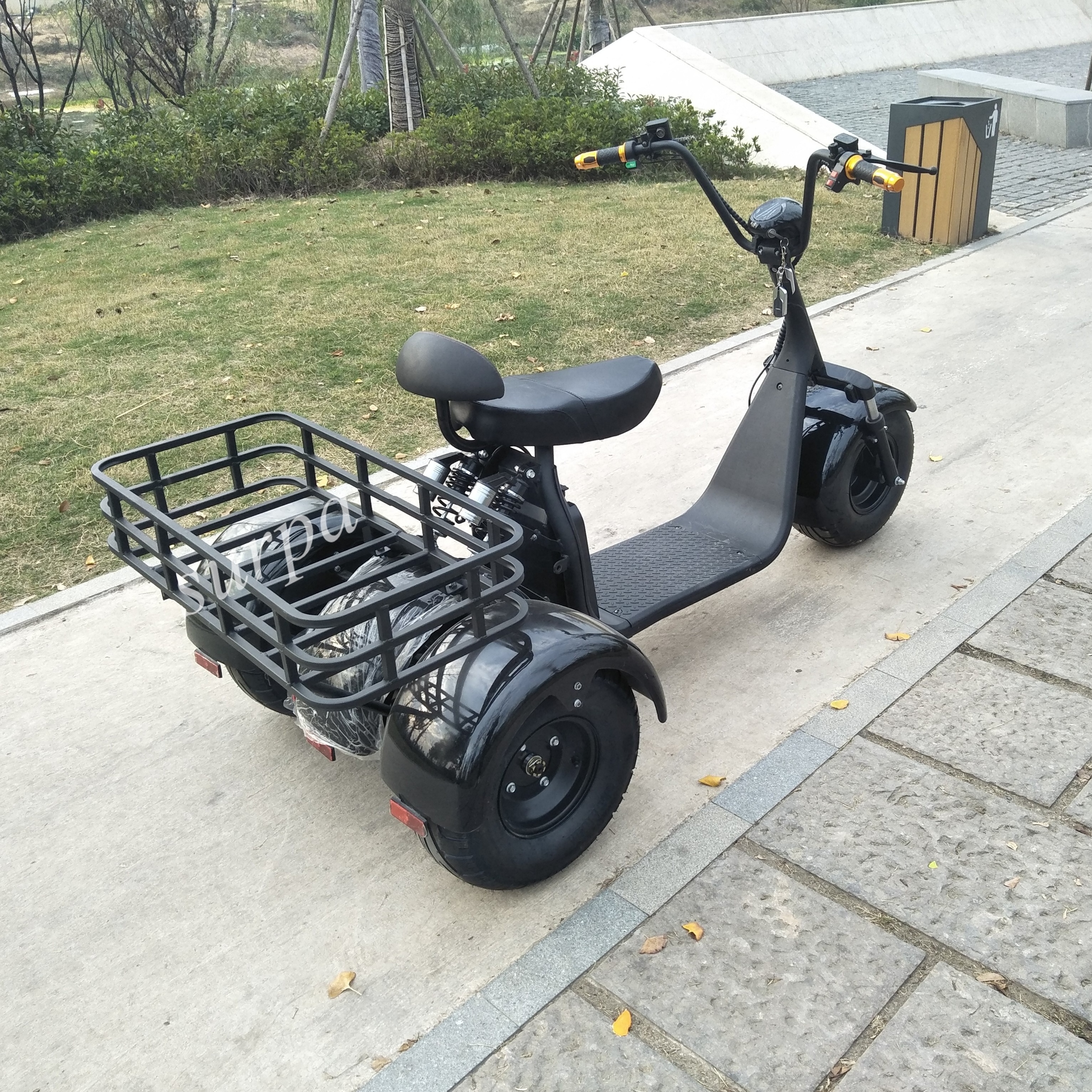 1000W 2000w 60v three  wheel citycoco tricycle  trike fat tire retro electric scooter made in china with golf bag holder basket