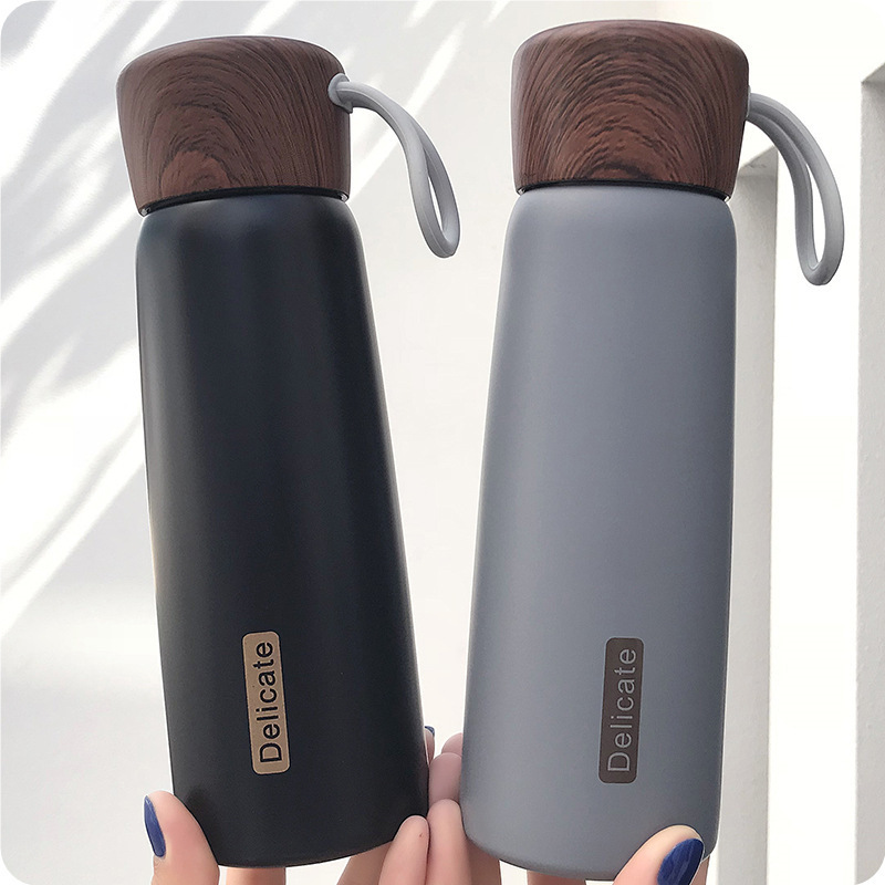 Manufacture 500ml bottle thermos custom logo double wall stainless steel drinking water bottle hot water bottle with wood cover