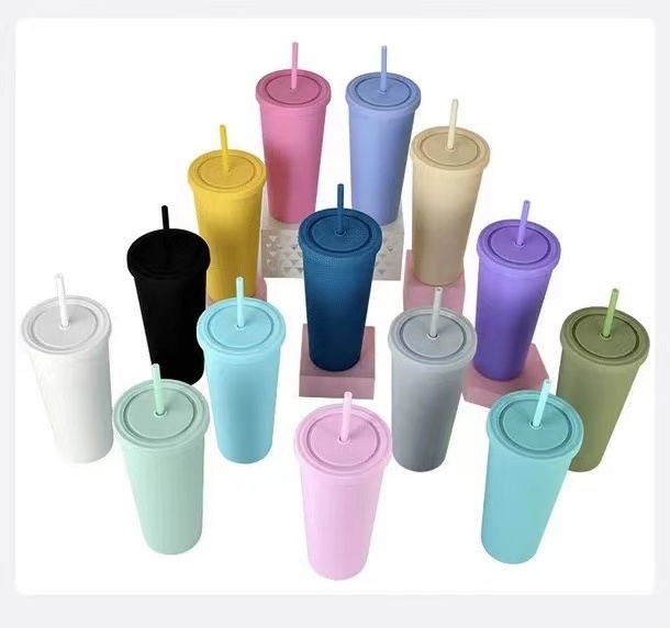 Hot selling 24 oz  Tumbler Plastic Cup With Lid And Straw Double Wall Reusable Bubble Tea Custom Plastic Cups