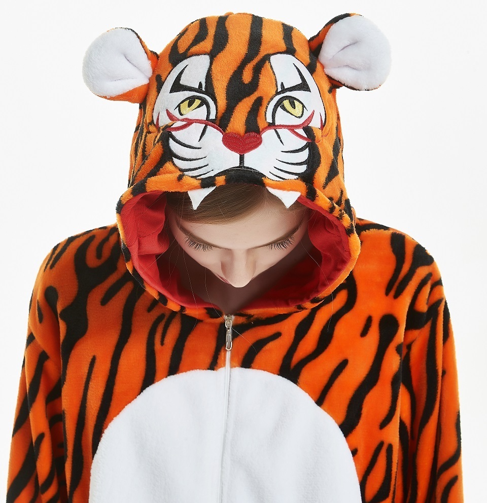 IN-STOCKED Retail Wholesale TV & Movie Costumes Anime Costume Pajamas Tiger Halloween Cosplay Sleepwear Animal Onesies Bodysuit