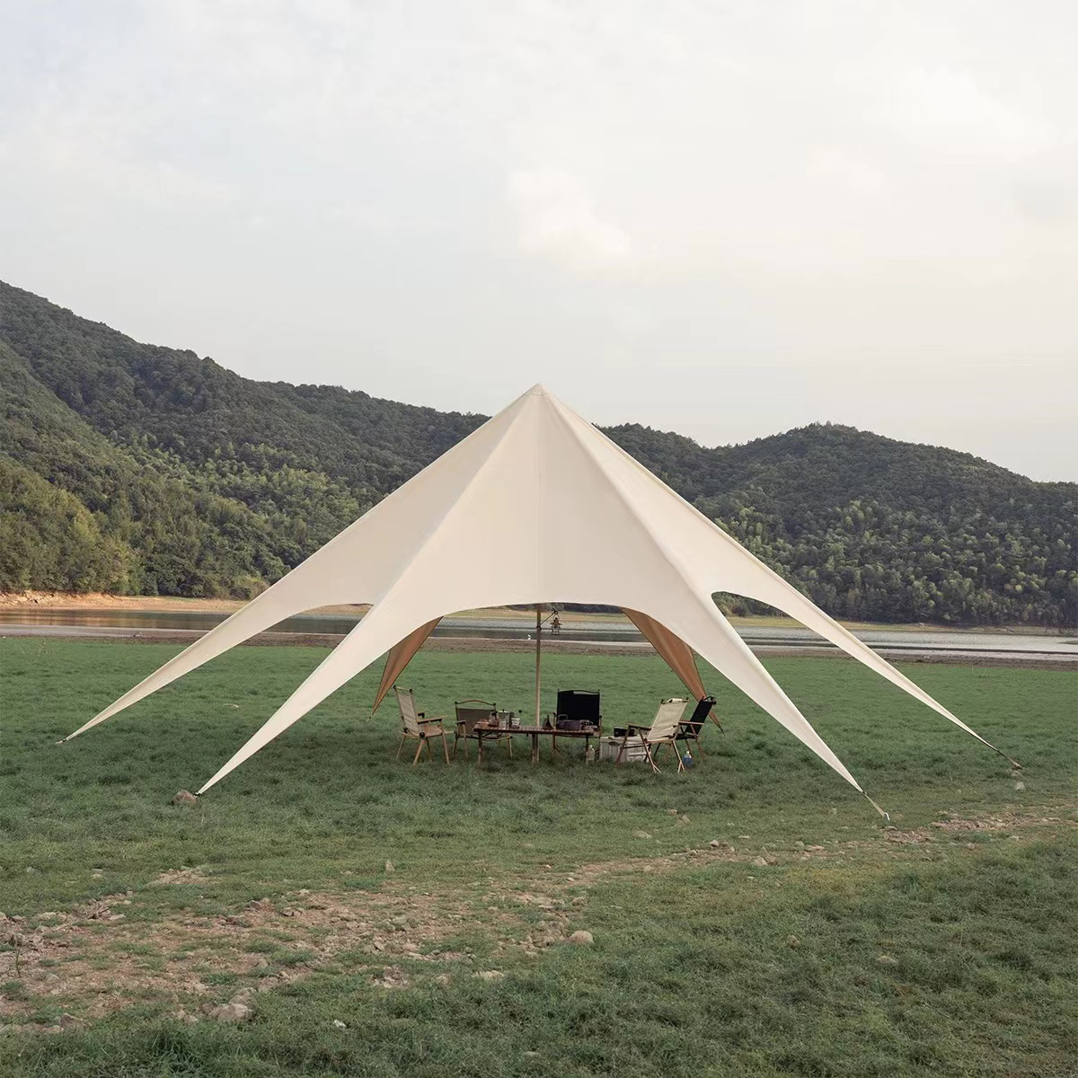 The Twin Peaks Canopy Hump tent outdoor Large camping canopy tent with Sun protection and rain protection