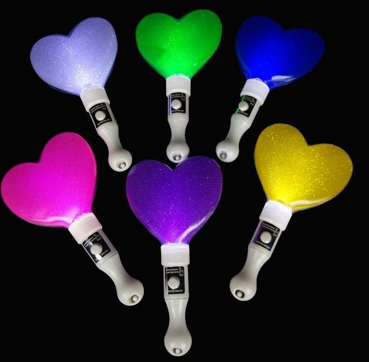 LED Heart Stick Flashing Light Glow in the Dark Rave Party Decoration for Wedding Concert Christmas Ramadan Events