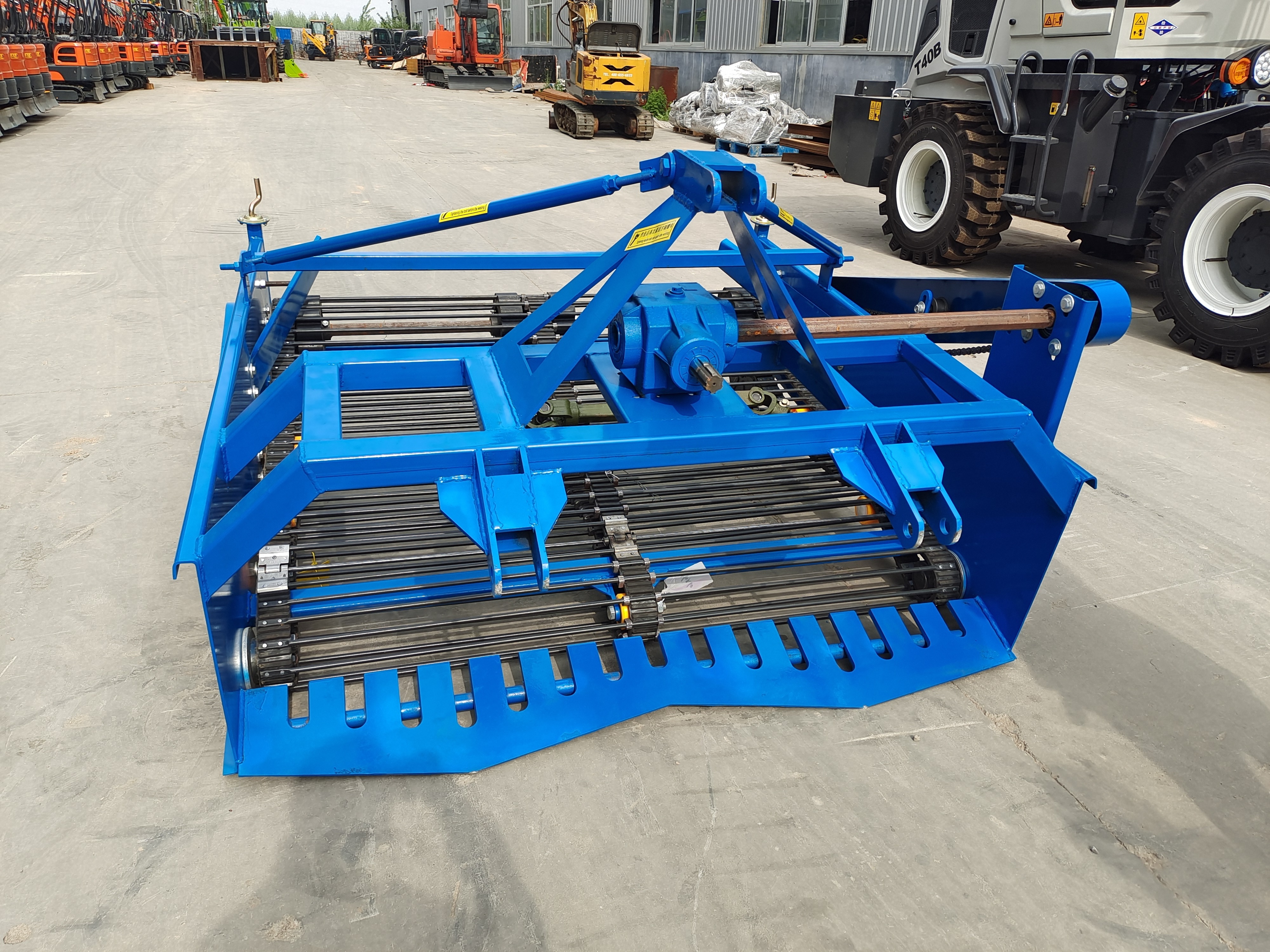 Four-wheel Tractor Large and Small Sweet Mini Potato Harvester