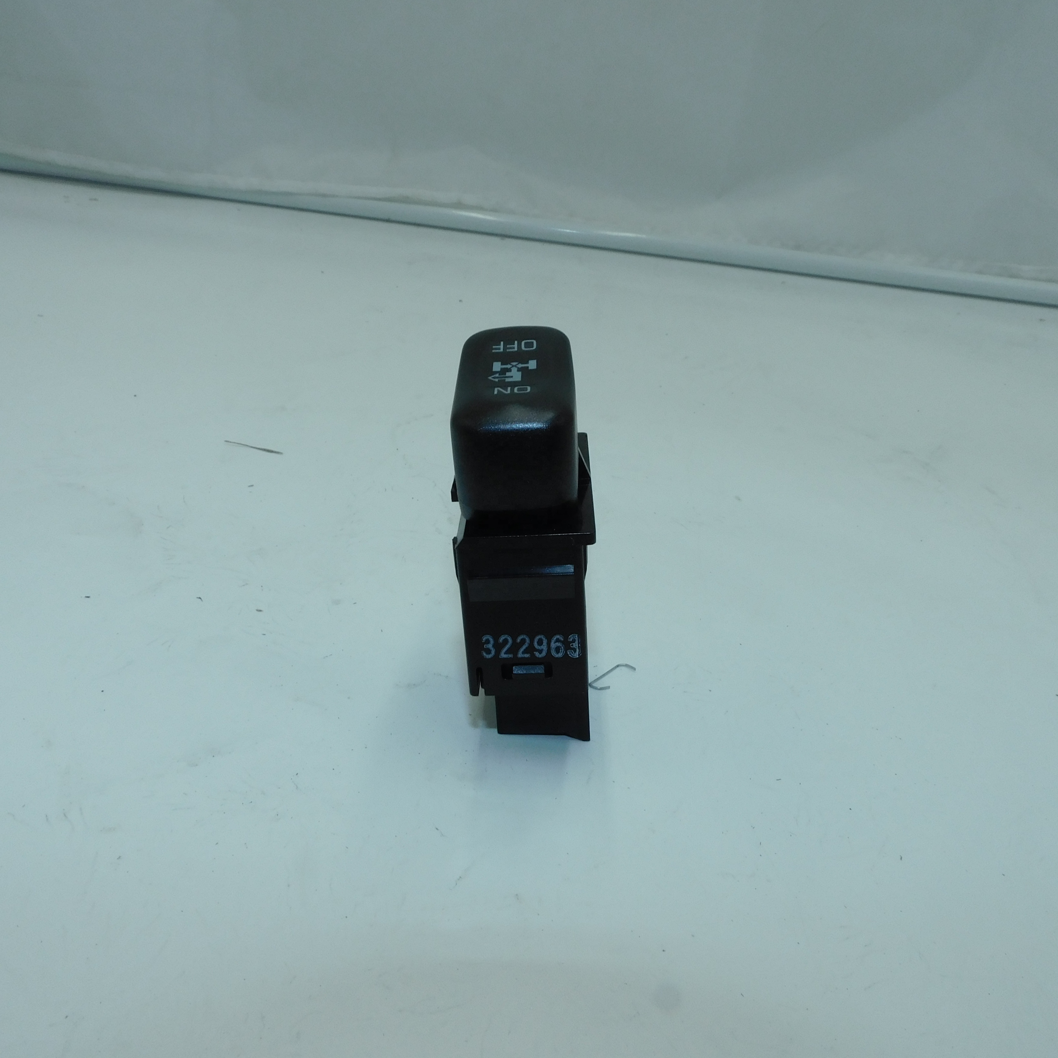 MK322963 for Genuine Mit 4M50 PTO switch