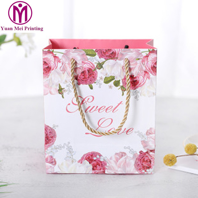 Reusable custom design packaging door gift art paper bag with ribbon