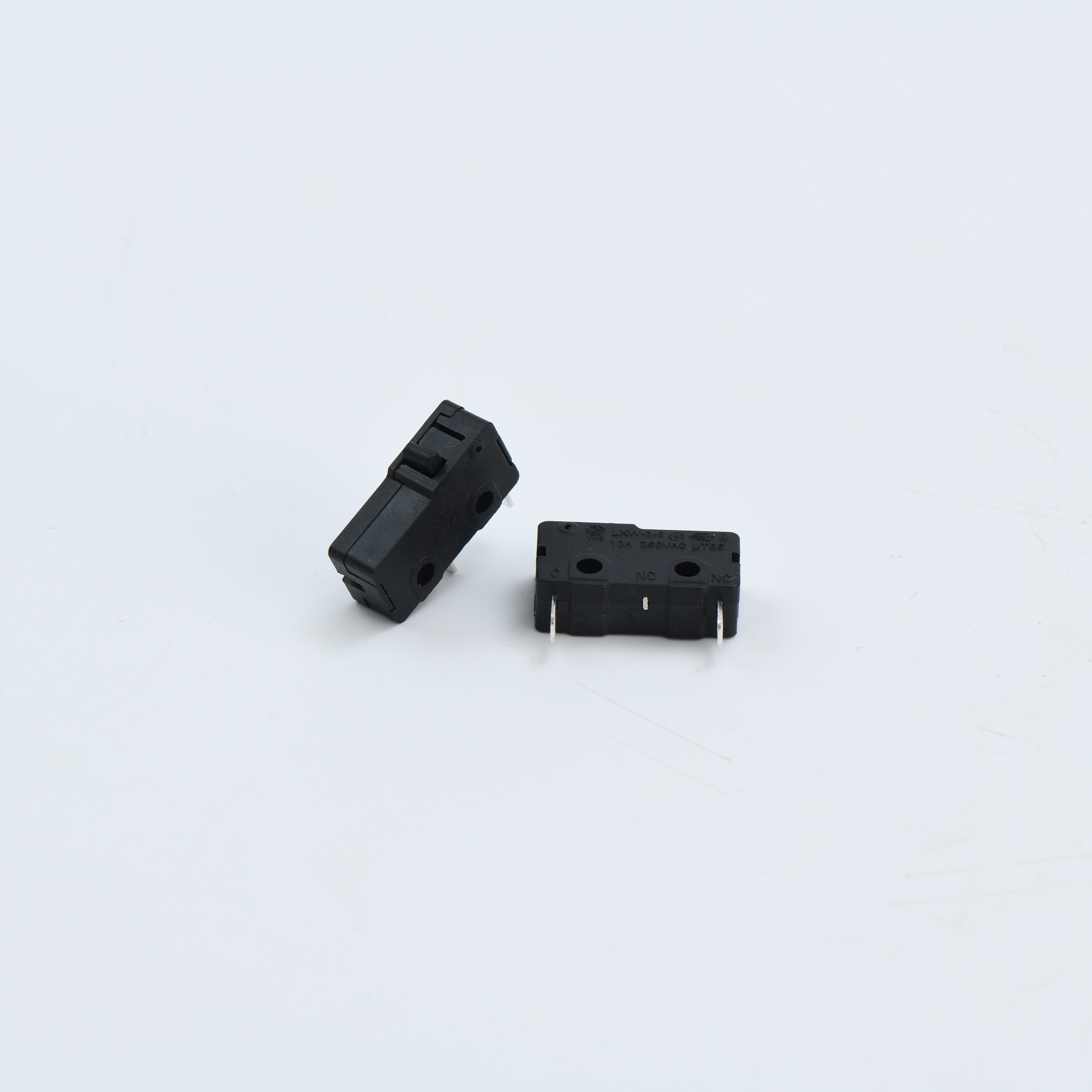 Micro switches can be customized with terminals and lever micro limit switches 5A/10A