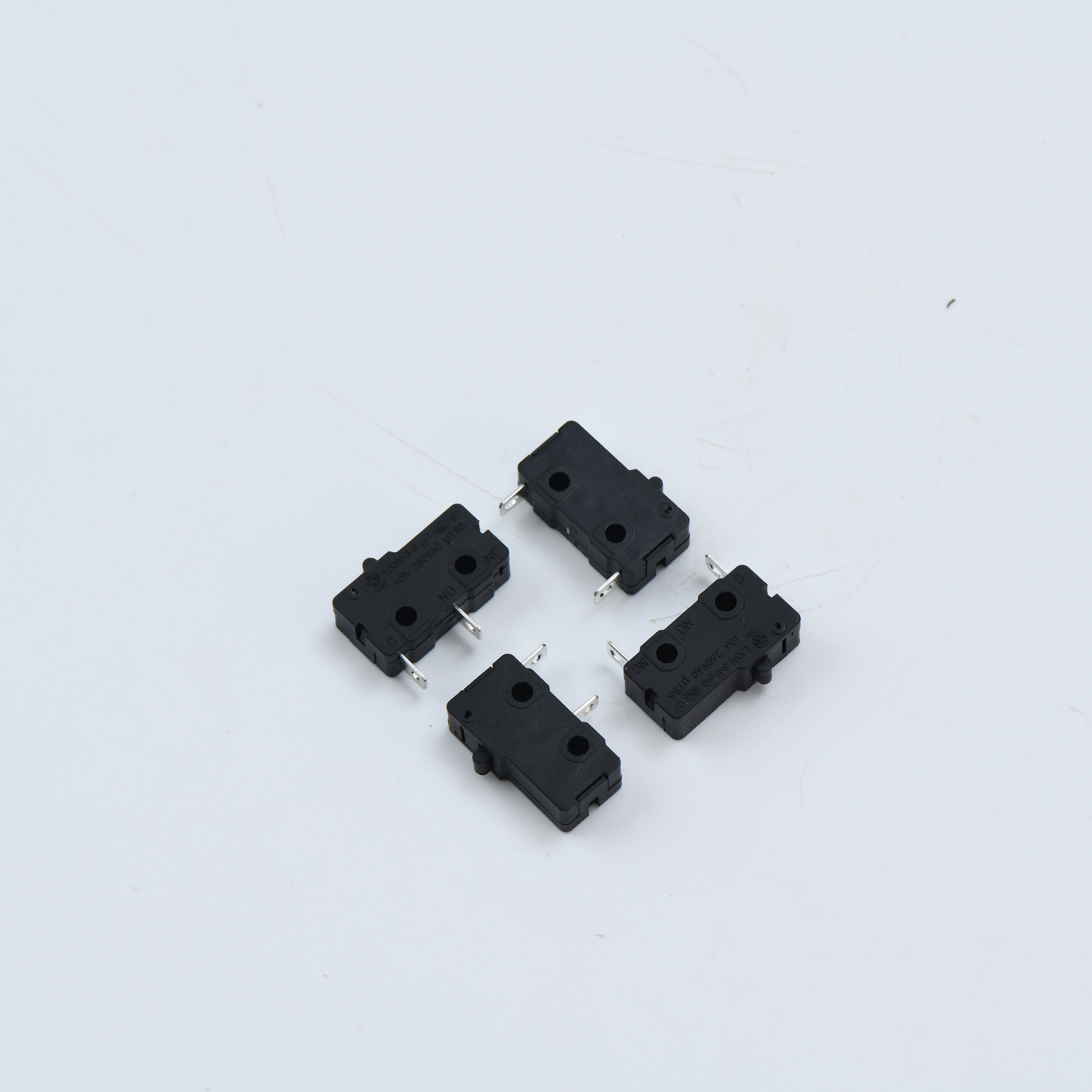 Micro switches can be customized with terminals and lever micro limit switches 5A/10A