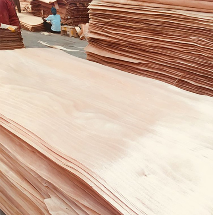 Factory Direct Sales 1270*2500 Customize Composite Rotary Cut Okoume Wood Face Veneer From Gabon