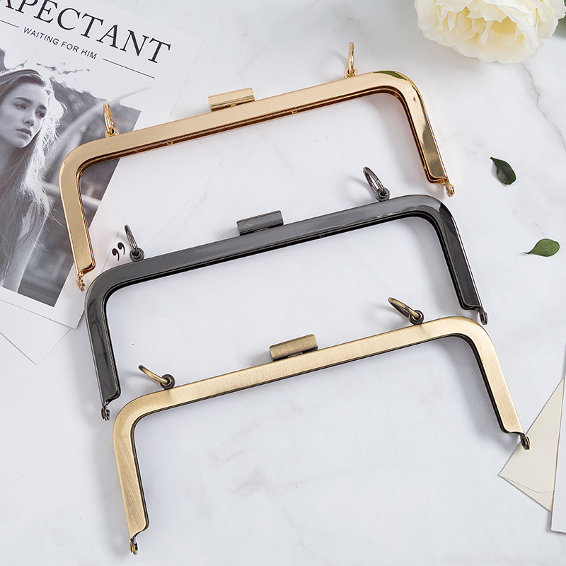 20.5cm Light Gold Metal Purse Frame Women Handle Clutch Bag Accessories DIY HandBag Frame Kiss Clasp Lock Hardware