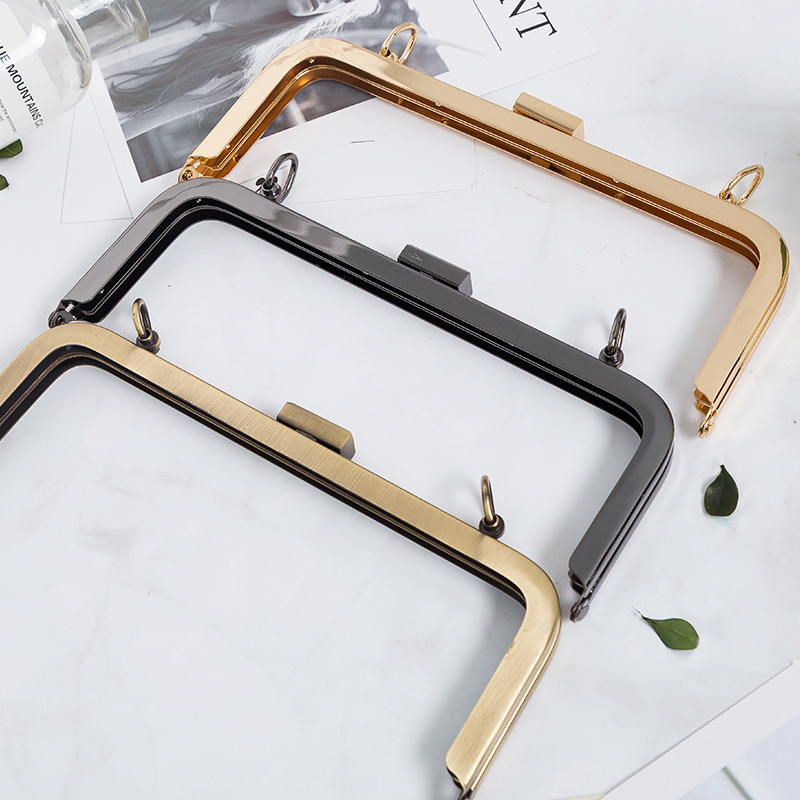 20.5cm Light Gold Metal Purse Frame Women Handle Clutch Bag Accessories DIY HandBag Frame Kiss Clasp Lock Hardware