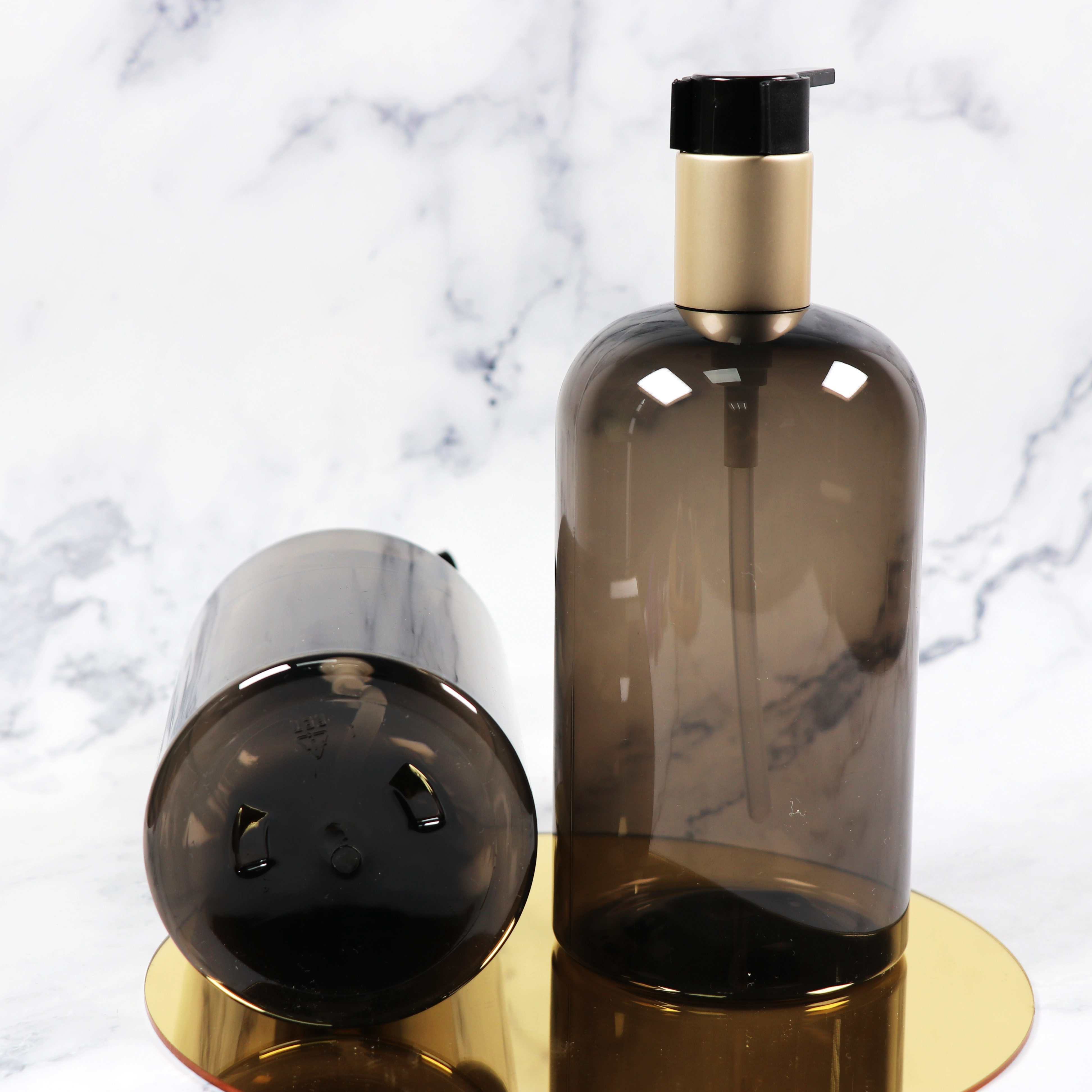 Private label printing 16 oz round empty 500 ml semi-transparent black plastic shampoo bottle with matte gold  pump