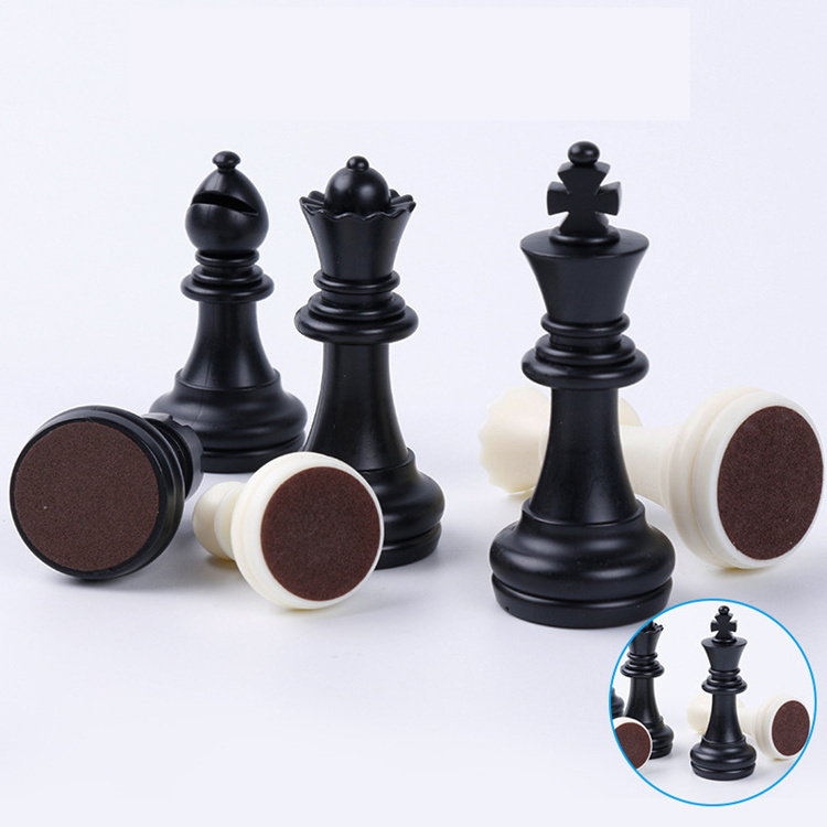 Hot Selling Gold And Silver Black And White Chess Pieces Magnetic Chess Folding Board Puzzle Board Games Toy Chess