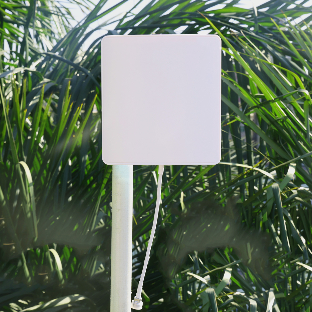 High Gain Directional 700-2700mhz Outdoor External Sma Mimo Lte Panel Communication 3g Gsm 5g Wifi Router 4g Antenna