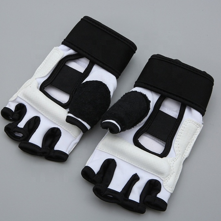 Customized WTF ITF Taekwondo Gloves Rubber Hand Gear Protector and Guard for Karate and Grappling