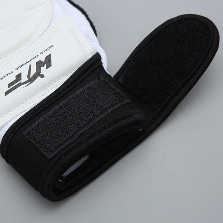 Customized WTF ITF Taekwondo Gloves Rubber Hand Gear Protector and Guard for Karate and Grappling