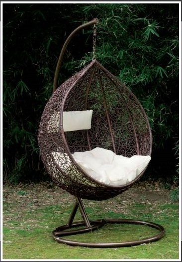 Courtyard High Quality Rattan Patio Swing Chair Outdoor Egg Chair with Stand Hanging Pod for Park and Hotel Use