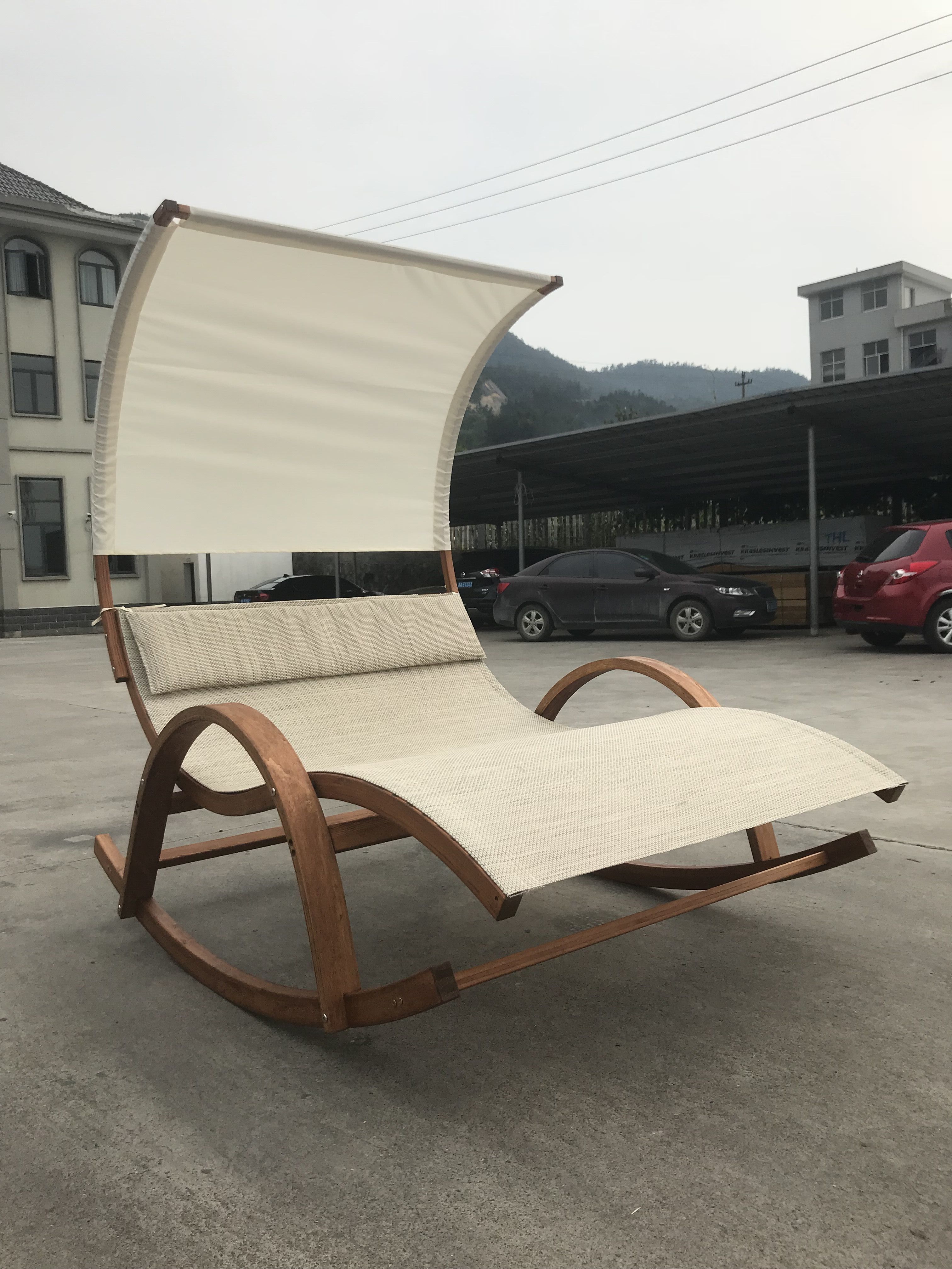 YOHO 2 Person Swimming Pool Rolling Chair shield from the sun Sun Wooden Lounger Garden Pool Sun Bed