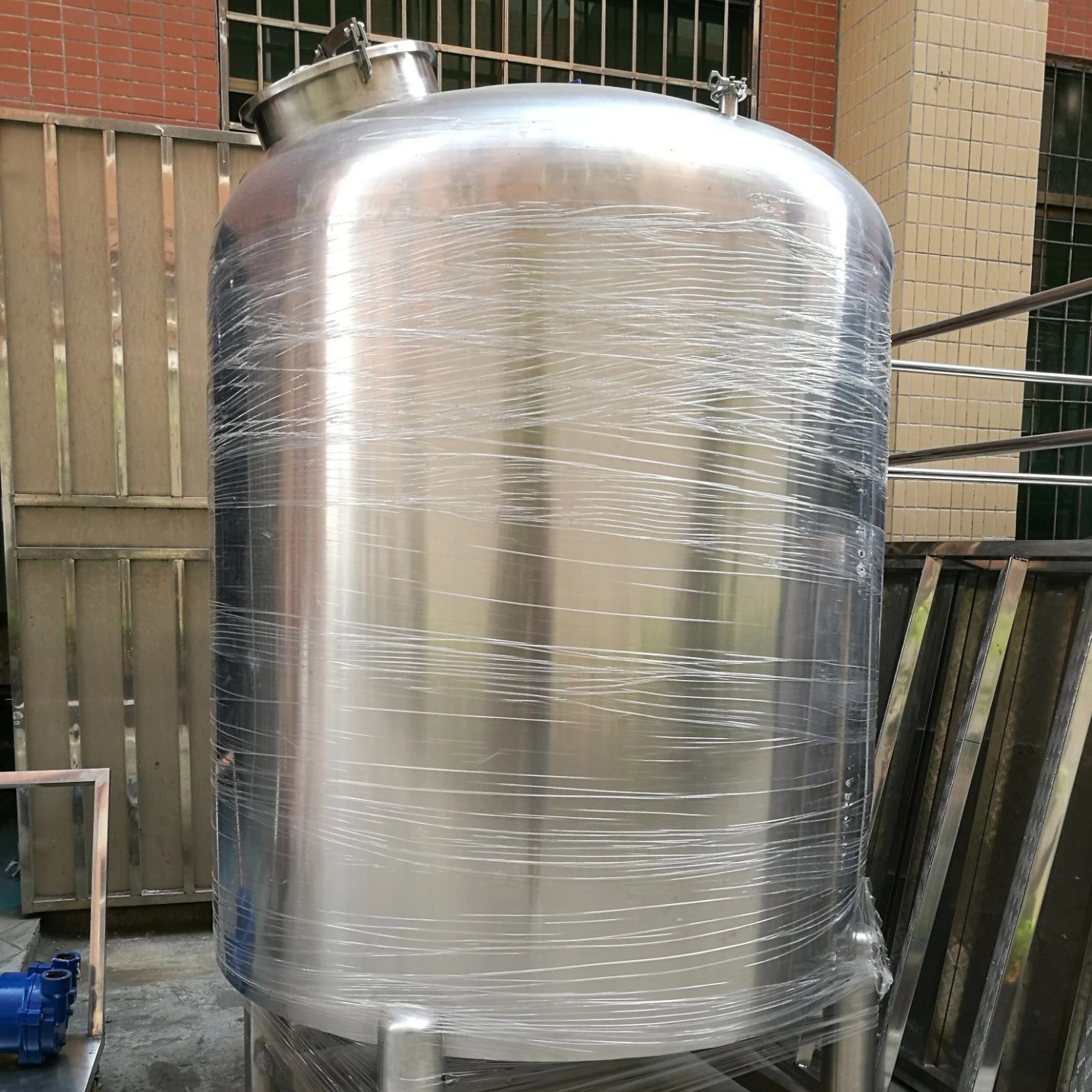 1000L 304L Chemical Liquid Transportation and Storage Container Stainless Steel Tank for Sale