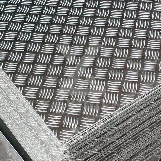 Aluminium Tread Plate Metal Tread Sheet 5052 5754 H32 2.5mm Thickness Aluminum Chequered Plate