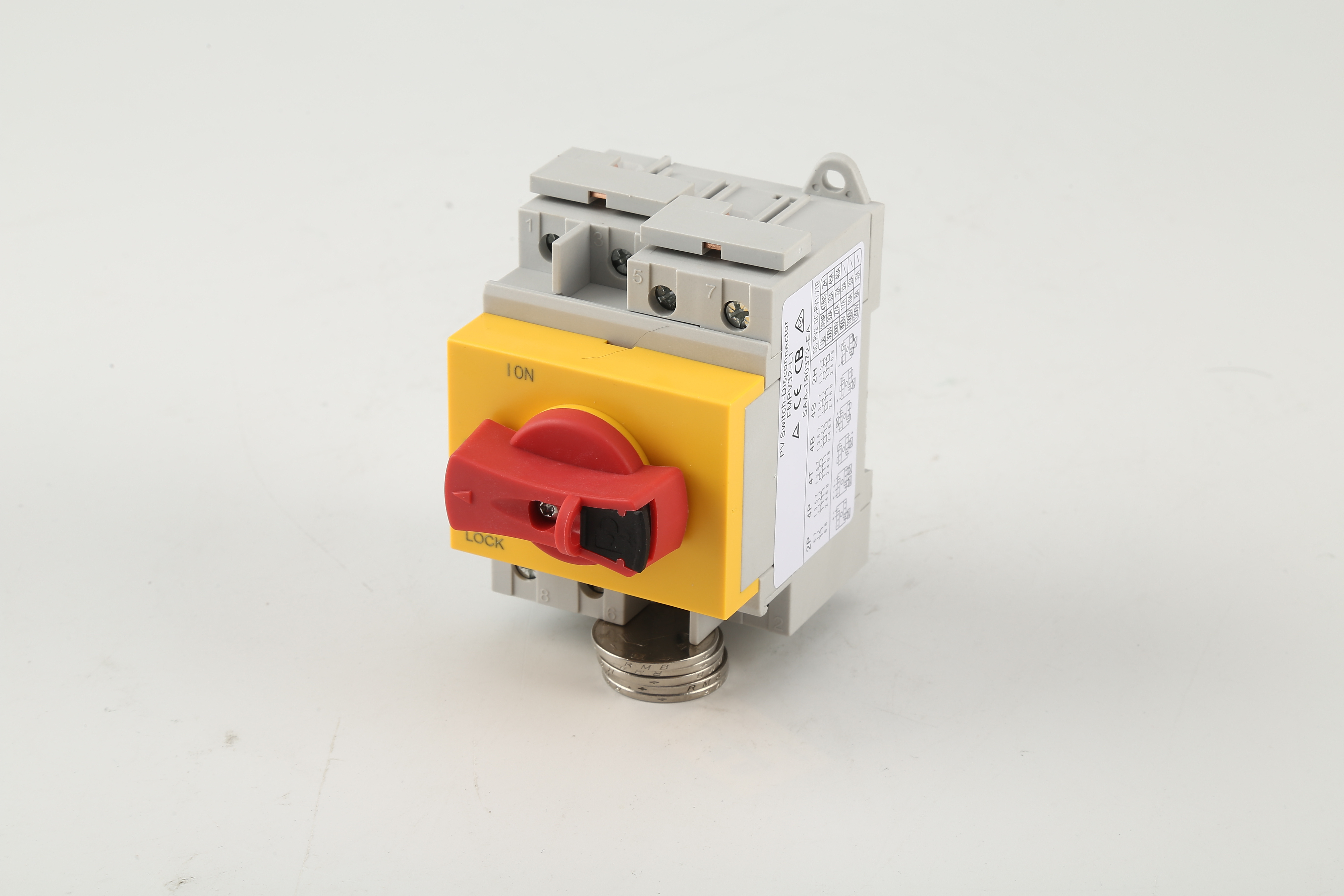 Waterproof PV DC Isolation Switch L2 Series 1000v 32 Amp Isolator Disconnect Switch DC Solar off Switch