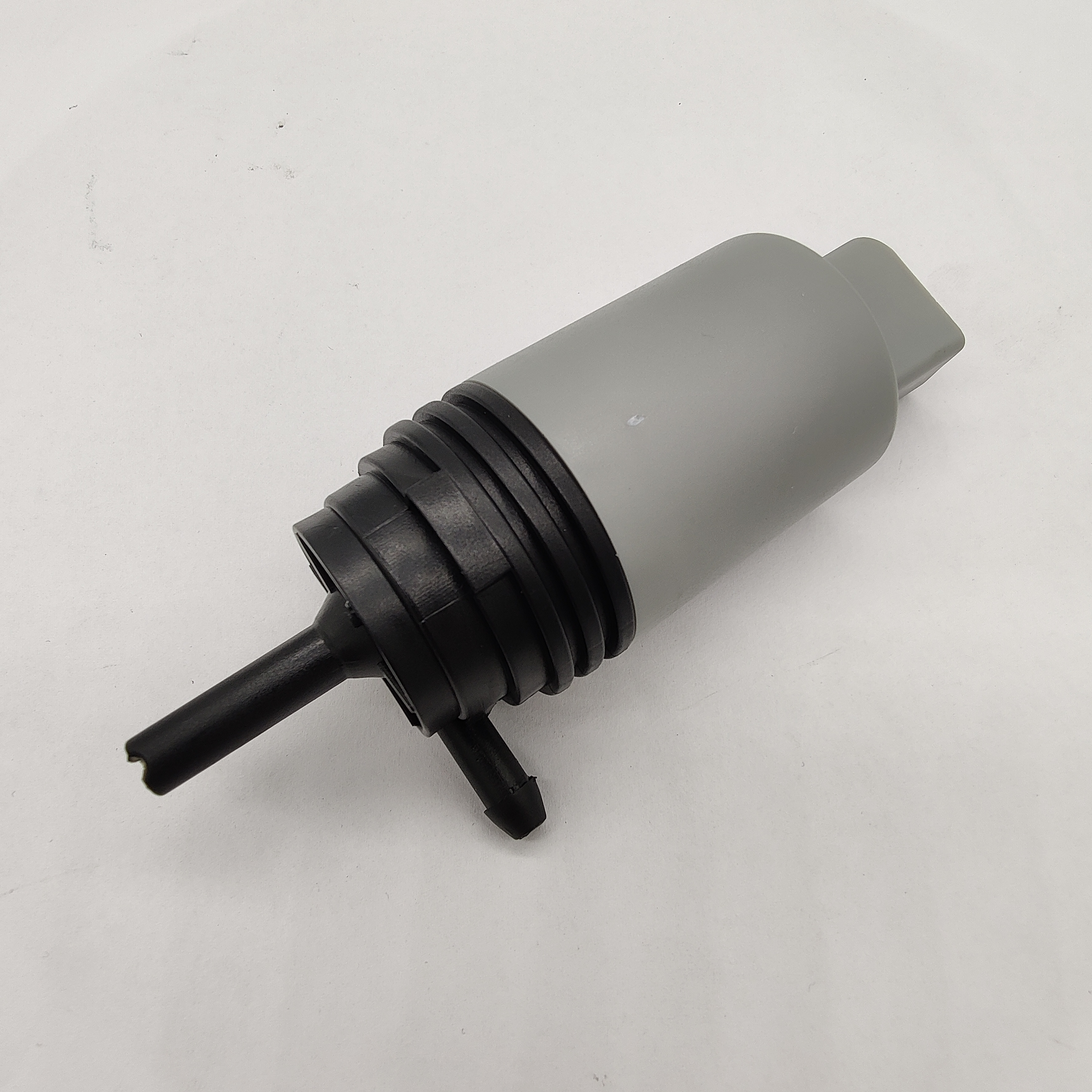 8377612 Windshield Washer Pump 377955651 67127302588 67128362154 67128377612 For  BMW F20 E82 E88 E87 E92 E91 E90