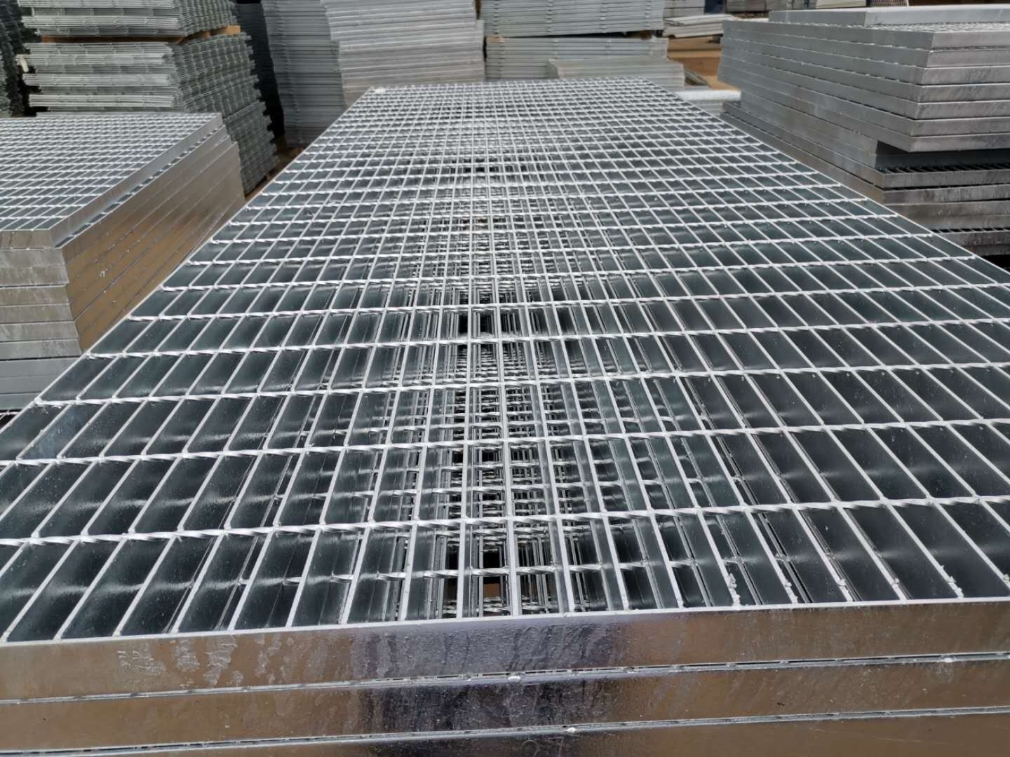 supplier Stainless steel floor grating  Steel grating