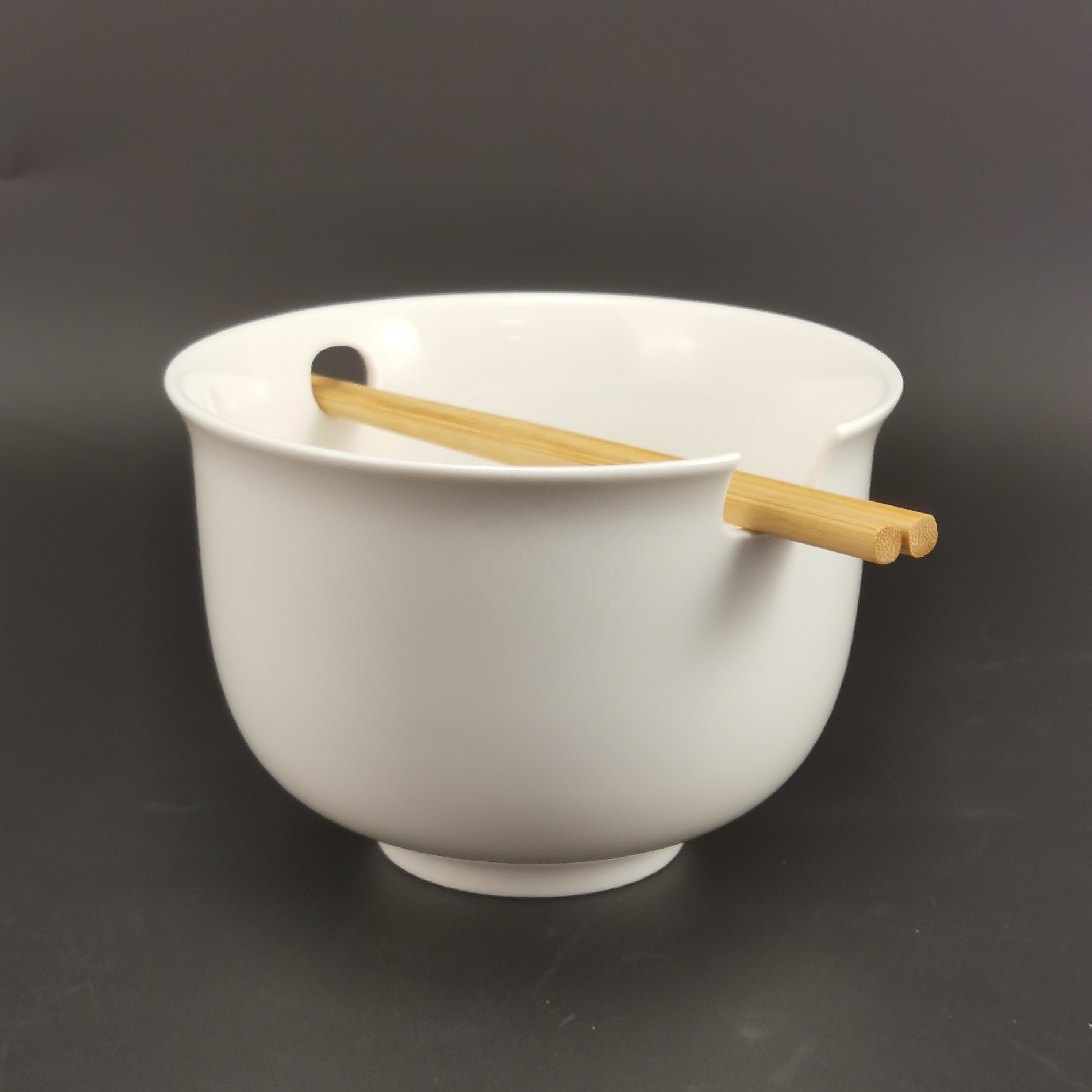 Chinese manufacturer supply 5.5 inch plain white noodle bowl ceramic bowl with chopsticks